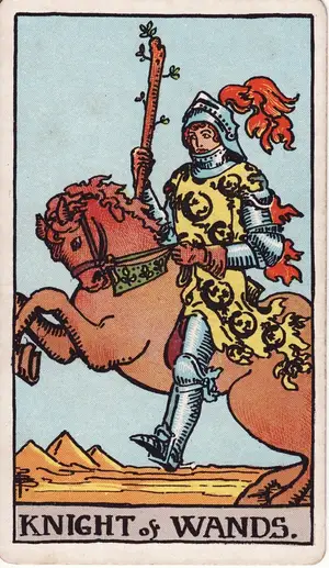 Карта Таро Рыцарь Жезлов (Knight of Wands), колода Райдера–Уэйта